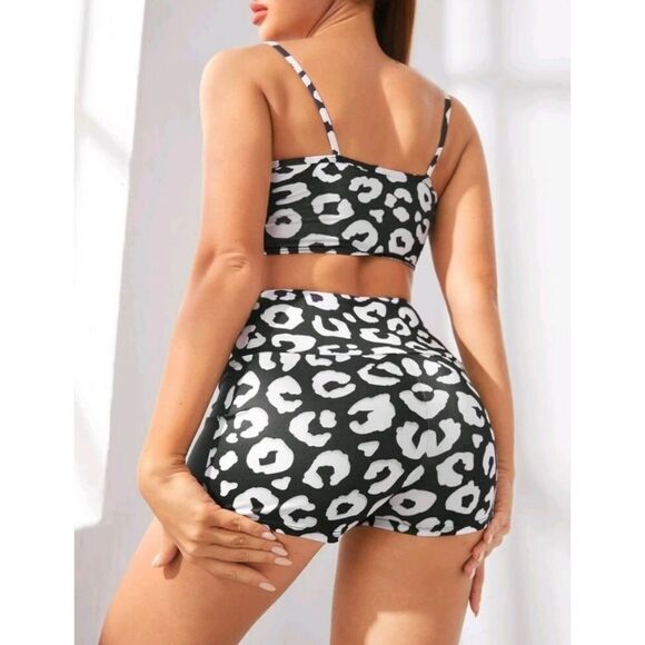 ATHLETIC Leopard Black & White CrissCross Top and Bottom Shorts Set NWT - Picture 4 of 6